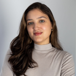 Profile picture of Karina Dantas