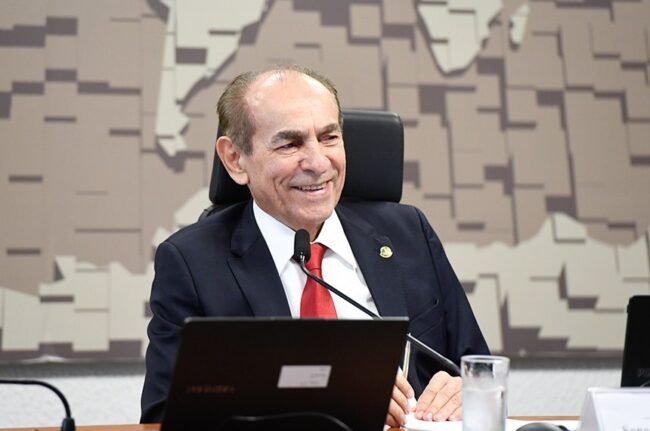 Quatro dos 10 parlamentares que mais destinaram verbas em emendas individuais são nordestinos 4 Senador Marcelo Castro - Quatro dos 10 parlamentares que mais destinaram verbas em emendas individuais são nordestinos